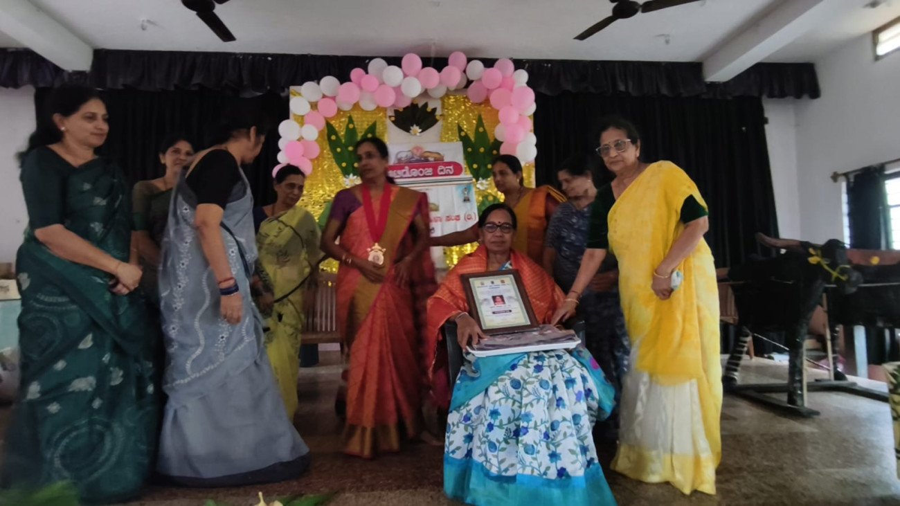 ಸರ್ವ ಮಂಗಳ ಜೈನ ಮಹಿಳಾ ಸಂಘ( ರಿ) ಮೂಡಬಿದ್ರಿ ಇದರ ಮಾಸಿಕ ಸಮಾಲೋಚನೆ ಸಭೆ ಹಾಗೂ ಆಟಿಡೊಂಜಿ ದಿನ ಕಾರ್ಯಕ್ರಮ.