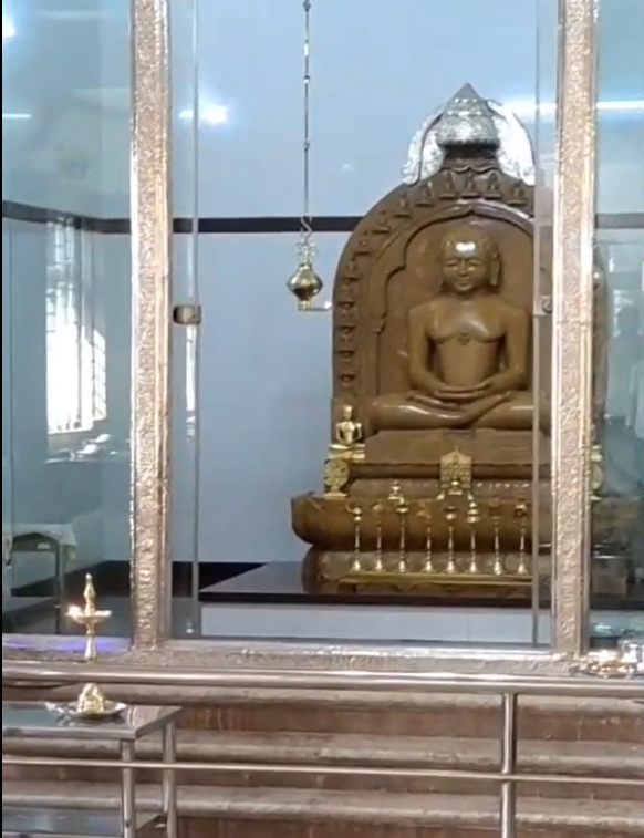 ಆಧ್ಯಾತ್ಮ ಸರೋವರದ ರಾಜಹಂಸ